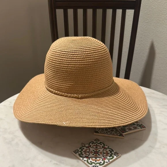 Banana Republic Light Brown Sun Hat NWT - Picture 4 of 4